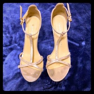 Golden Chinese laundry brand high-heels